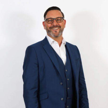 Lee Van Blydenstein a RICS surveyor on the SAM Conveyancing panel