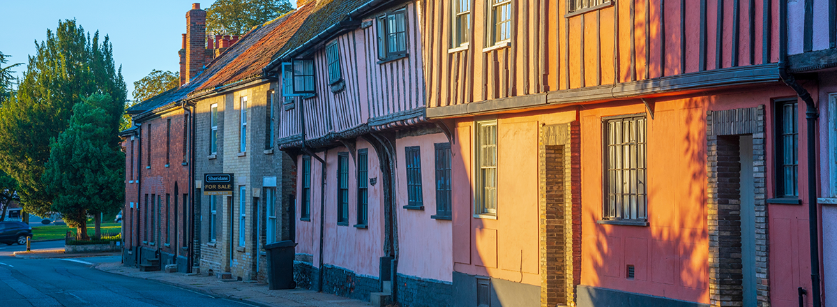 Charming, half-timbered houses in low sunshine, in Southgate Street, Bury St. Edmunds, Suffolk. SAM Conveyancing's analysis of the latest Land Registry data regarding the Suffolk housing market.