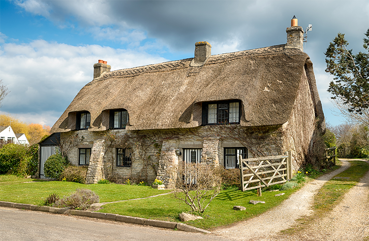 Thatched Roof Properties in Canary Wharf